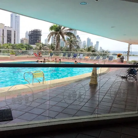 Apartahotel Apartamento En El Laguito, *