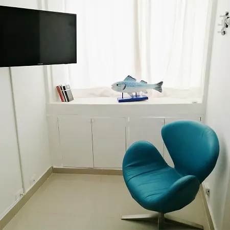 Apartahotel Apartamento En El Laguito, *